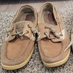 Size 9.5 Sperrys